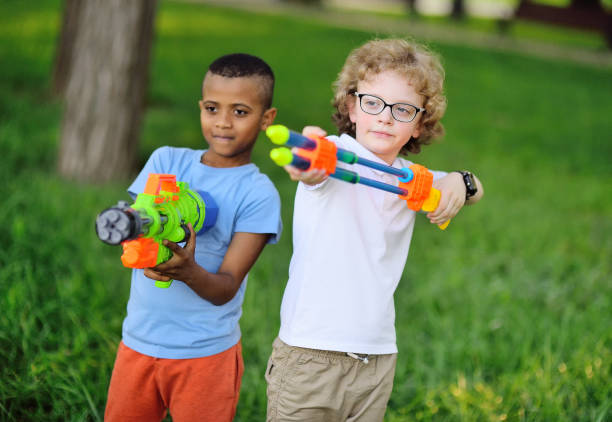 تفنگ اسباب بازی برای کودکان