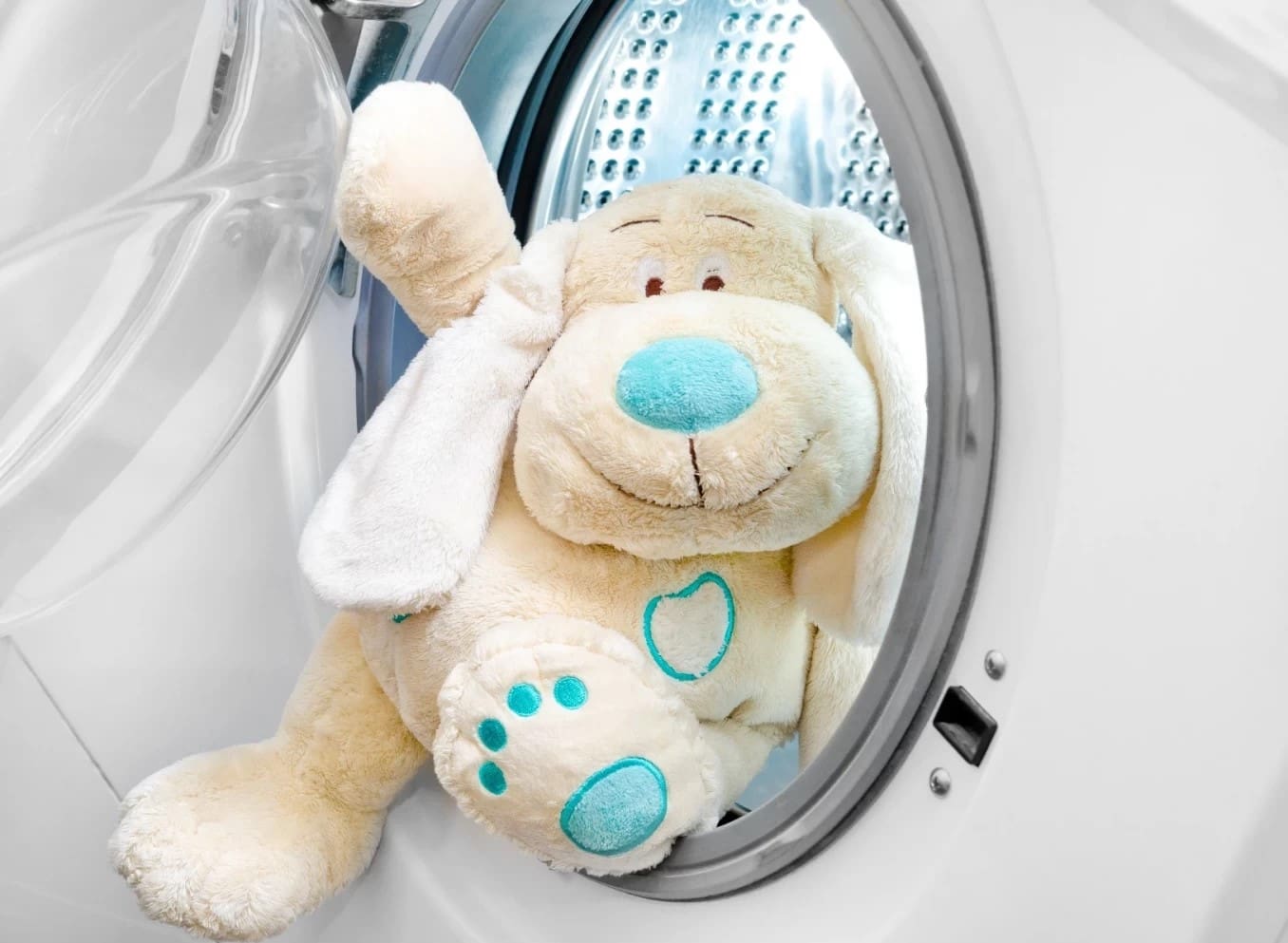 نحوه شستشو و نگهداری عروسک پولیشی-آموزش کامل ساخت عروسک پولیشی دست‌ساز -آموزش ساخت عروسک پولیشی با وسایل ساده و پارچه‌های نرم در کیدزلند؛ گام به گام یاد بگیرید چگونه عروسکی زیبا و دست‌ساز بسازید و آن را با سلیقه خود تزئین کنید.